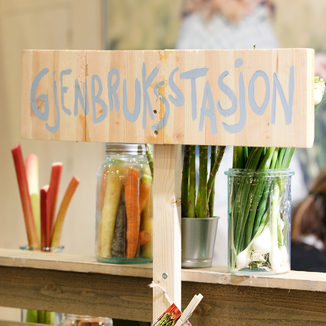 Bærekraftig gjenbruksstasjon med friske grønnsaker – Medvind Eventbyrå